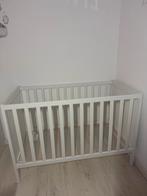 IKEA Ledikant wit met Matras en matrasbeschermer, Kinderen en Baby's, Babywiegjes en Ledikanten, Ophalen of Verzenden, Gebruikt