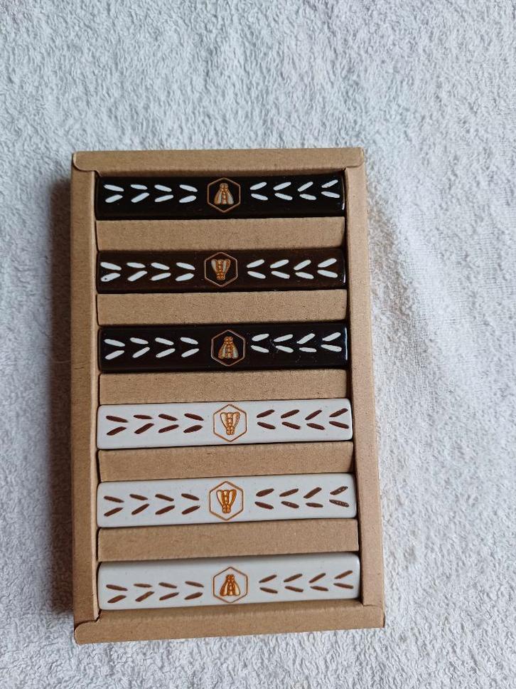 6 originele Laguiole messenhouders, Huis en Inrichting, Keuken | Bestek, Nieuw, Overige materialen, Ophalen of Verzenden