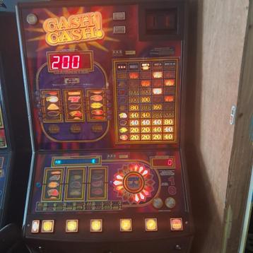 gokkast Cash Cash beschikbaar voor biedingen