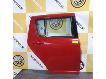 Portier 4Deurs rechts-achter van een Suzuki Swift (ZCF) beschikbaar voor biedingen