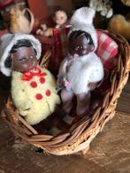 Vintage popjes in wiegje, jaren '60, Antiek en Kunst, Antiek | Speelgoed, Ophalen