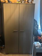 Super mooie woood dennis 2 deurs kast, Ophalen, Gebruikt, 100 tot 150 cm, Met hangruimte