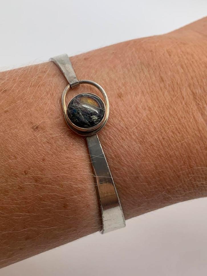 X892 Prachtige Scandinavische armband, Sieraden, Tassen en Uiterlijk, Antieke sieraden, Armband, Zilver, Met edelsteen, Ophalen of Verzenden