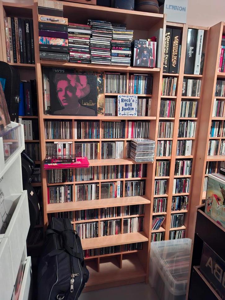CD kast(en) IKEA Billy, Huis en Inrichting, Woonaccessoires | Cd- en Dvd-rekken, Cd's of Dvd's, 150 discs of meer, Hout, Ophalen