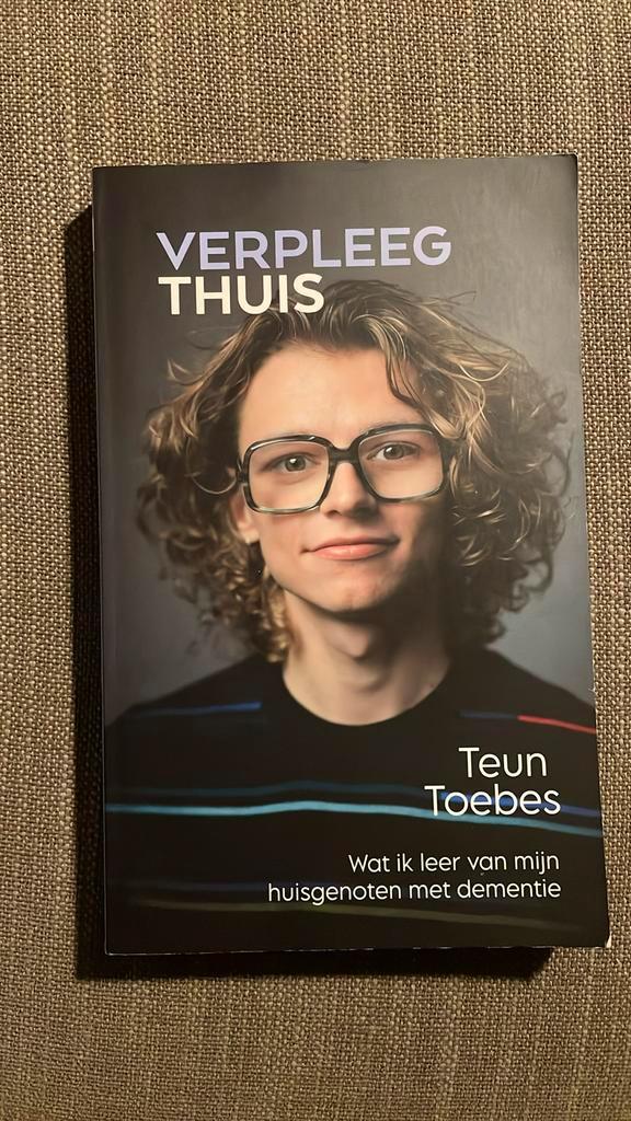 Teun Toebes - VerpleegThuis, Boeken, Overige Boeken, Zo goed als nieuw, Ophalen of Verzenden