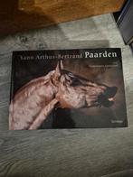 Yann Arthus-Bertrand Paarden, Ophalen of Verzenden, Zo goed als nieuw, Fotografie algemeen, Yann Arthus-Bertrand