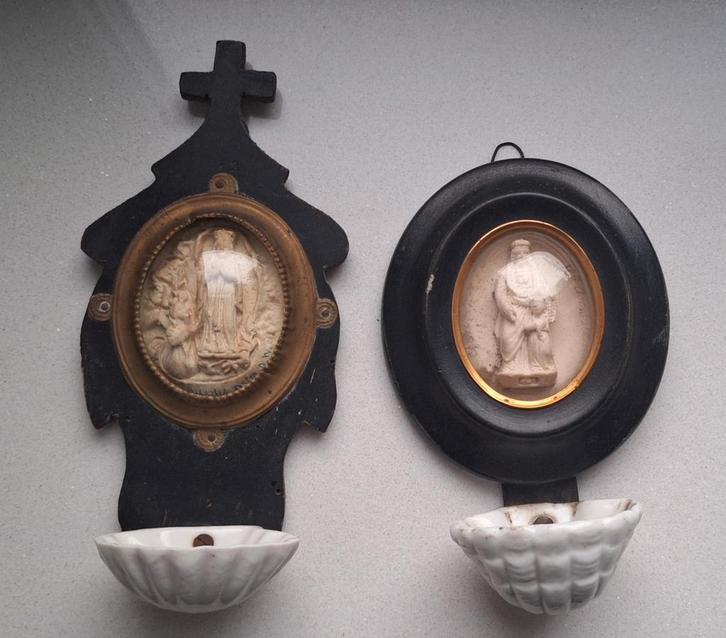 Antiek wijwaterbakje 19e eeuw 2 stuks, Antiek en Kunst, Antiek | Religie, Ophalen of Verzenden