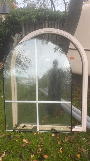 Toograam, gebogen raam 160x120cm buitenmaat beschikbaar voor biedingen