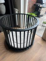 Ronde zwarte box, Kinderen en Baby's, Boxen, Ophalen of Verzenden, Zo goed als nieuw, Rond, Boxkleed