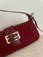 Vintage Fendi Baguette tas, Sieraden, Tassen en Uiterlijk, Tassen | Damestassen, Ophalen, Gebruikt, Rood, Schoudertasje