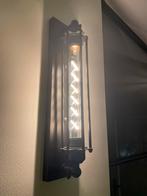 2 Zwarte Industriële Wandlampen met Lichtbron, Ophalen of Verzenden, Zo goed als nieuw, Metaal
