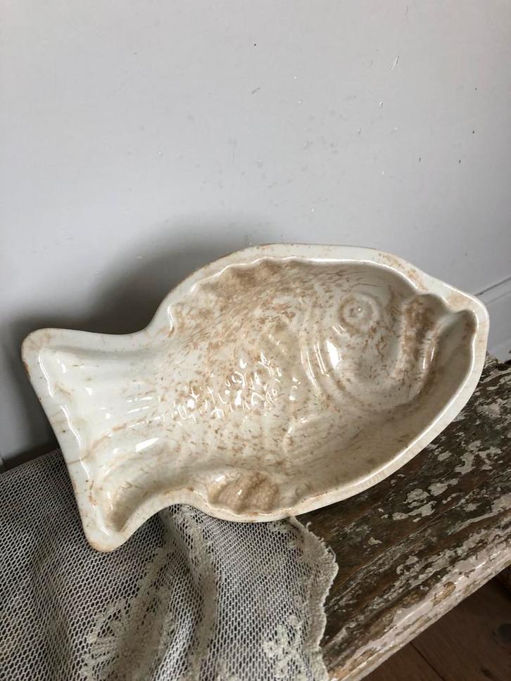 Oude pudding vorm vis beboterd petrus regout, Antiek en Kunst, Antiek | Servies los, Ophalen of Verzenden