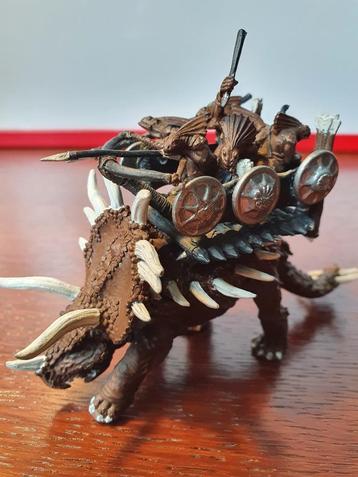 Warhammer Fantasy Lizardmen : Stegadon 6th Edition.  beschikbaar voor biedingen