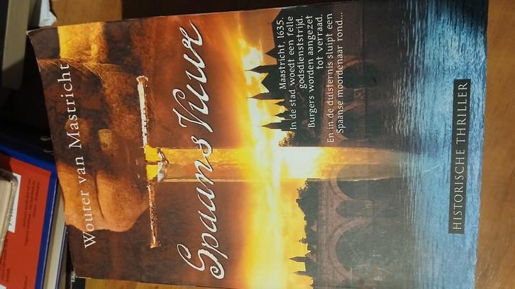 Wouter van Mastricht - Spaans vuur, Boeken, Historische romans, Zo goed als nieuw, Ophalen of Verzenden