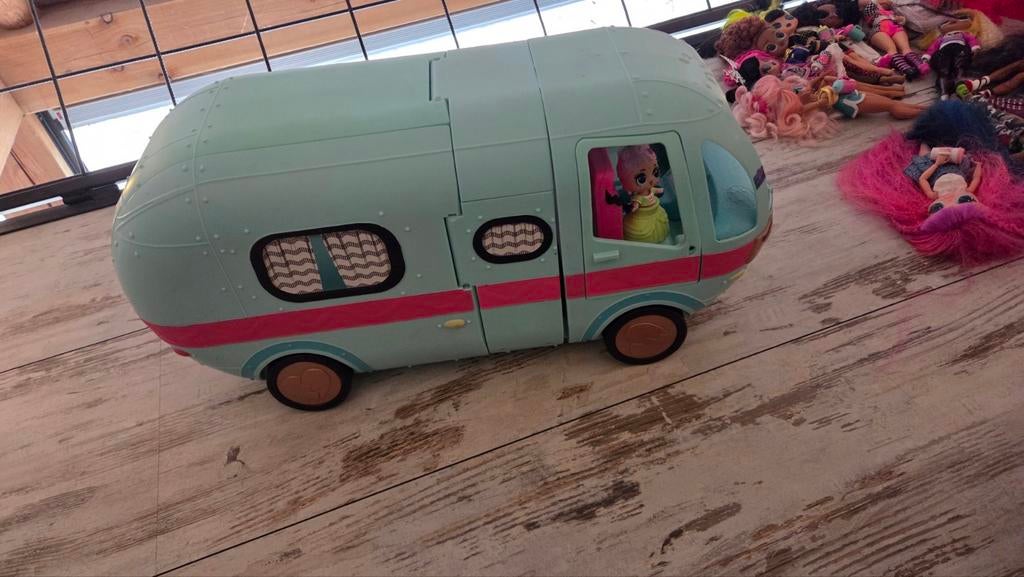 LOL Surprise Camper met 6 Poppetjes, Ophalen of Verzenden, Gebruikt, Meisje