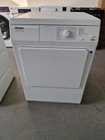 Zeer degelijke Miele T 8703 LW luchtafvoerdroger beschikbaar voor biedingen