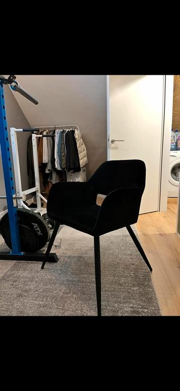 Zwarte Velvet Stoel - Woood Jelle Set van 2 beschikbaar voor biedingen