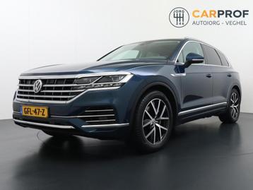 Volkswagen Touareg 3.0 TSI Elegance Trekhaak | Pano | Camera beschikbaar voor biedingen
