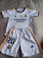 Real madrid voetbalpakje maat 24, Maat XS of kleiner, Ophalen of Verzenden, Gebruikt, Set