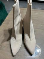 Zara laarzen hakken, Kleding | Dames, Schoenen, Hoge laarzen, Overige kleuren, Ophalen of Verzenden, Zo goed als nieuw