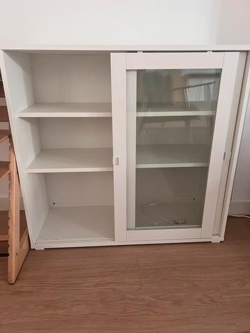Ikea VIHALS vitrinekast wit beschikbaar voor biedingen