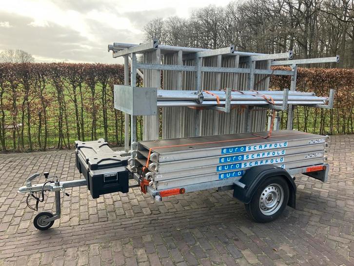 TE HUUR: Rolsteiger op aanhanger, Doe-het-zelf en Verbouw, Steigers, Zo goed als nieuw, Rolsteiger of Kamersteiger, 5 meter of hoger