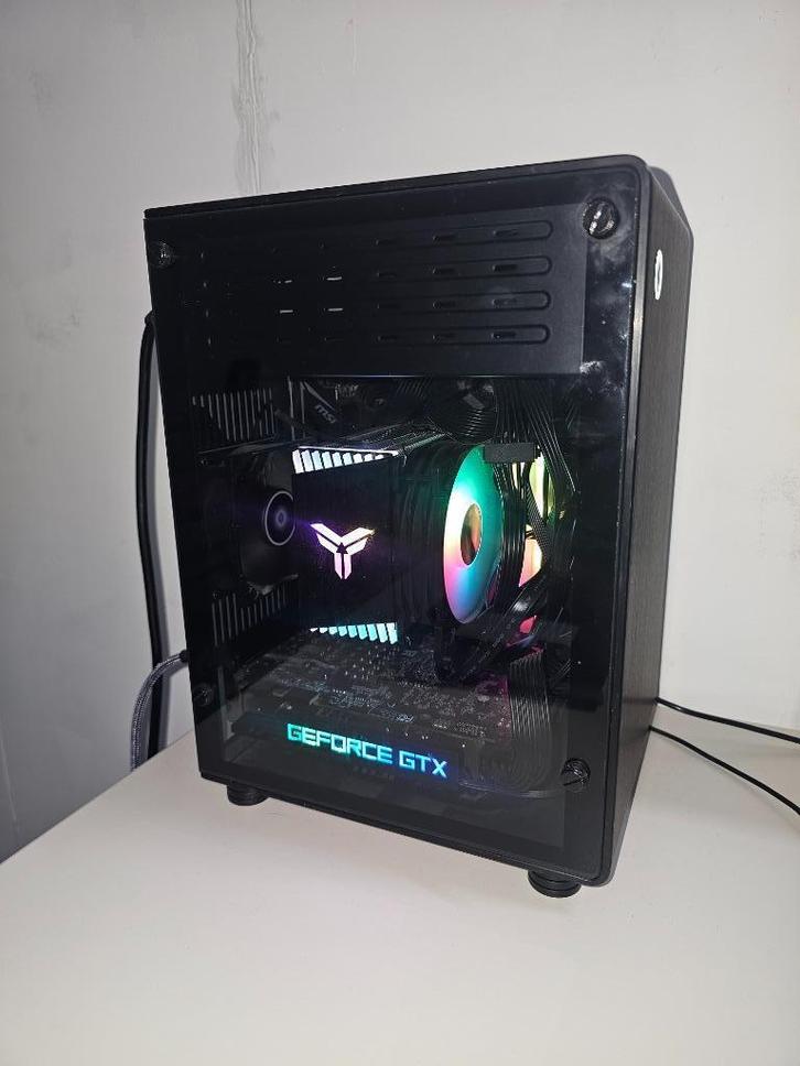 Mini ITX Game PC – GTX 1070 – 4,5 TB SSD – RGB, Computers en Software, Desktop Pc's, Zo goed als nieuw, 3 tot 4 Ghz, SSD, 16 GB