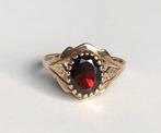 Vintage gouden ring granaat maat 17 3/4, Gebruikt, Ophalen of Verzenden, 17 tot 18, Met edelsteen