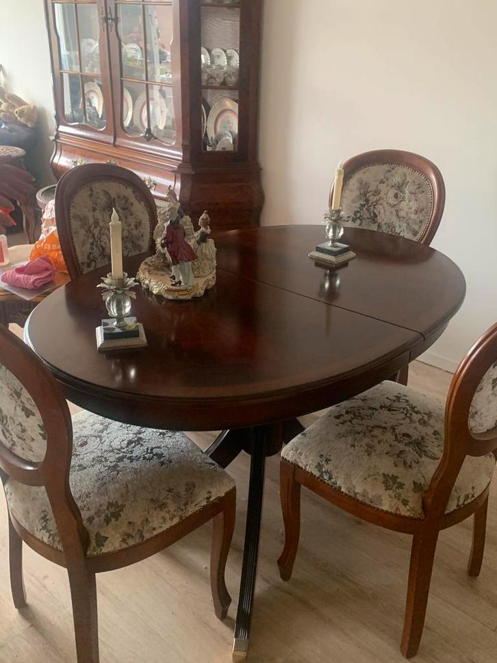 Antieke uitschuifbare ovale eettafel met 4 stoelen, Huis en Inrichting, Tafels | Eettafels, Gebruikt, 100 tot 150 cm, 200 cm of meer