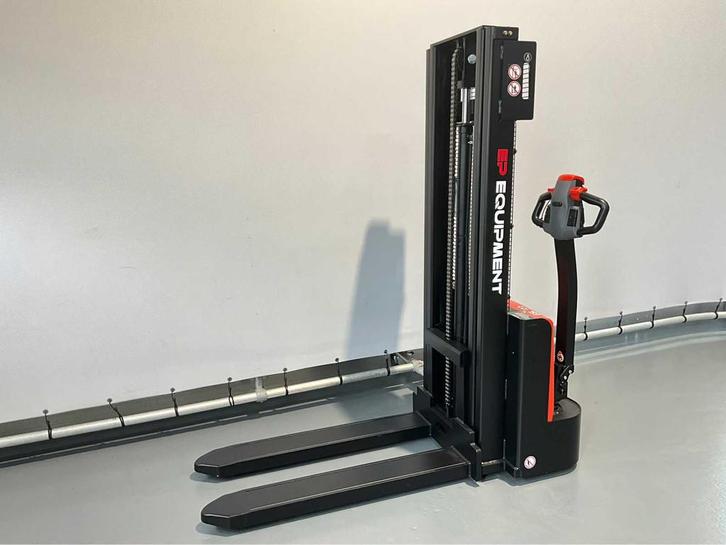 EP - ESL 122 2,7 meter - Stapelaar li-ion accupakket, 1200 k, Zakelijke goederen, Machines en Bouw | Heftrucks en Intern transport
