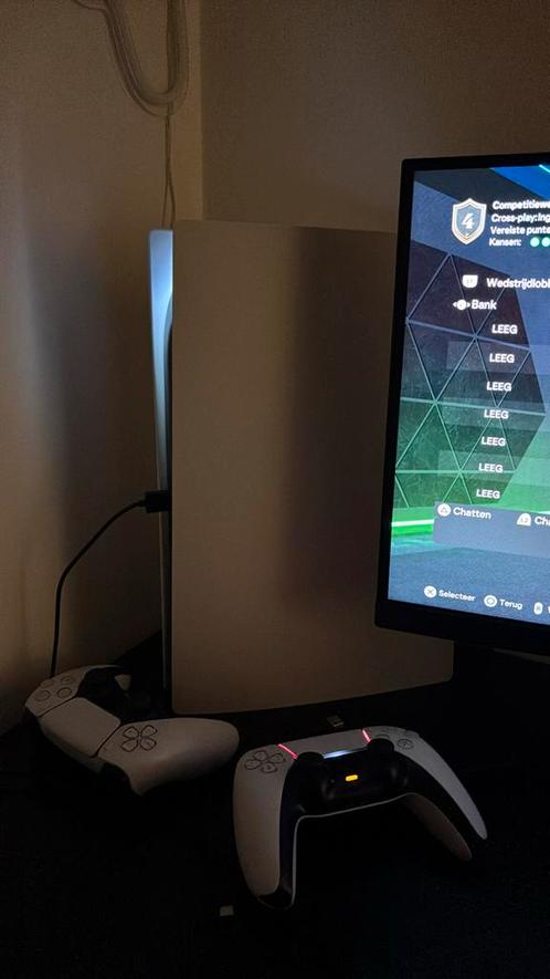 Playstation 5 met 2 controllers + PS Portal, Spelcomputers en Games, Spelcomputers | Sony PlayStation 5, Zo goed als nieuw, Ophalen of Verzenden