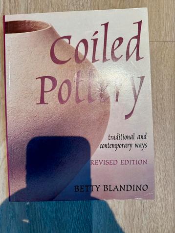 Coiled Pottery van Betty Blandino beschikbaar voor biedingen