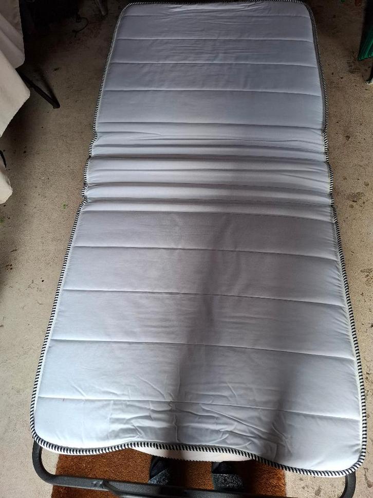 opklapbed, Huis en Inrichting, Slaapkamer | Bedden, Zo goed als nieuw, Eenpersoons, 90 cm, 190 cm of minder, Metaal, Grijs, Ophalen