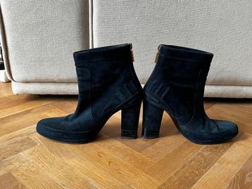 Fendi suede laarzen, blauw, mt 38, izgs! beschikbaar voor biedingen