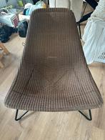 Rotan lounge stoel met metalen frame, Huis en Inrichting, Ophalen, Zo goed als nieuw, Bruin, Eén