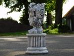Bloempot Vrouw op Sokkel - 58 cm - Steen, 25 tot 40 cm, Steen, Minder dan 40 cm, Tuin