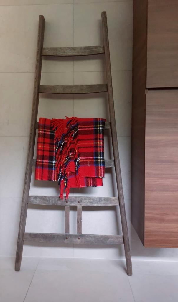Vintage Houten Ladder - Decoratief & Functioneel, Antiek en Kunst, Antiek | Kantoor en Zakelijk, Ophalen