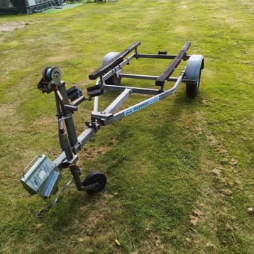 Freewheel trailer met torsievering kantelbaar incl lichtbalk beschikbaar voor biedingen