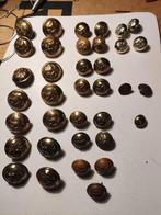Oude Militaire knopen met NL Leeuw. Groot en klein, Verzamelen, Ophalen of Verzenden, Landmacht, Nederland, Embleem of Badge