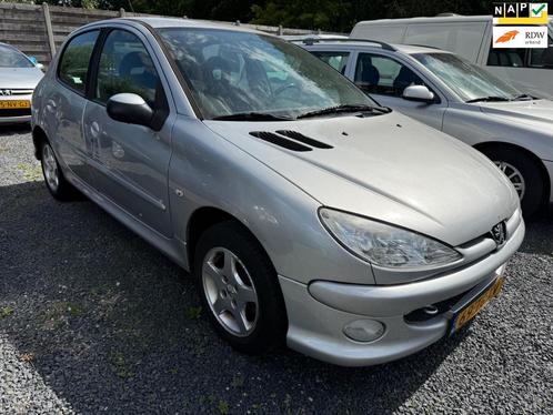 Peugeot 206 1.4 5-DRS Air-line 3 AIRCO LMV *ZIJSCHADE RECHTS, Auto diversen, Schadeauto's, Peugeot, Handgeschakeld, Benzine, Hatchback