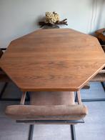 Houten Eettafel met Stoelen, Eikenhout, Ophalen of Verzenden, Zo goed als nieuw, Vier personen