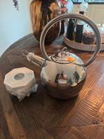 Mooie porcelain theelichtjeswarmer en  rvs fluitketel., Huis en Inrichting, Overige materialen, Overige typen, Ophalen of Verzenden