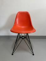 Eames Vitra DSR Fiberglass glasvezel stoel zwart onderstel, Huis en Inrichting, Stoelen, Verzenden, Zo goed als nieuw, Zwart, Eén