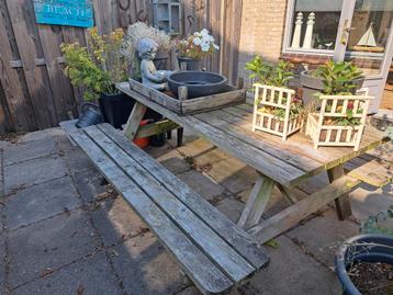 Houten Picknicktafel met Bank beschikbaar voor biedingen