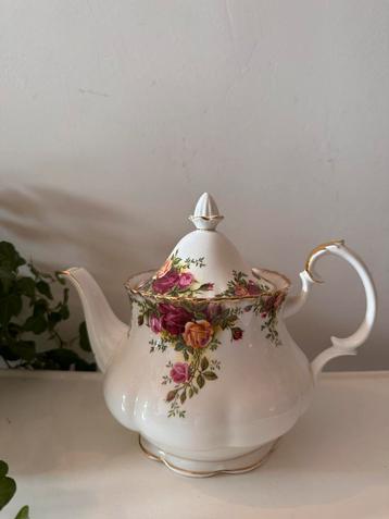 Royal Albert theepot Old Country Roses beschikbaar voor biedingen