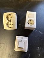 Wandcontactdozen - Gebruikt, Ophalen of Verzenden, Gebruikt, Stopcontact