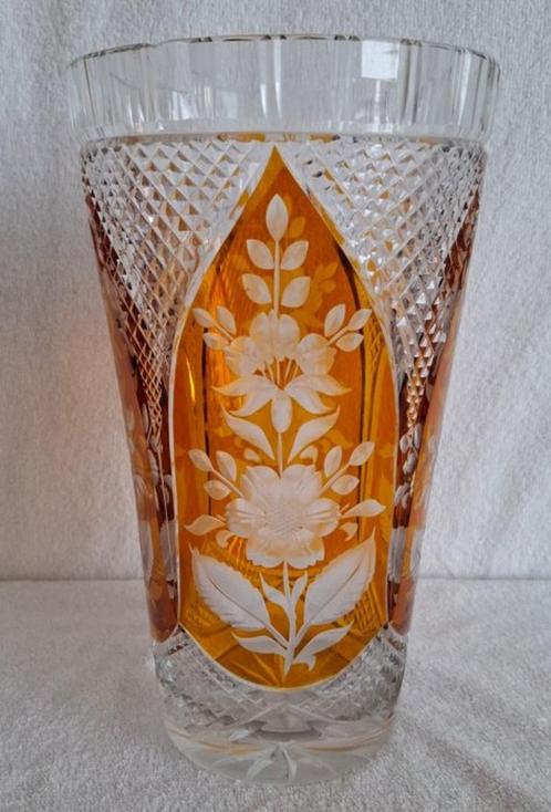 Kristal Amberkleurige vaas, Boheemse stijl, Tsjechië, Antiek en Kunst, Antiek | Glas en Kristal, Ophalen of Verzenden