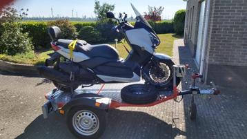 Yamaha Xmax 400  en Cochet uno motortrailer. beschikbaar voor biedingen