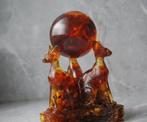 3 Baltische Amber Sphynx katten houden een Amber Ball vast m, Antiek en Kunst, Ophalen of Verzenden
