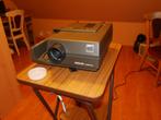 Diaprojector projectiescherm Zett Ikolux plus tafel compleet, Ophalen, Gebruikt, Met scherm